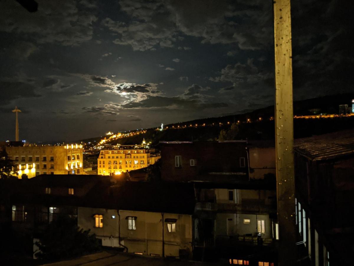 Diwan Hostel Tbilisi Exterior photo