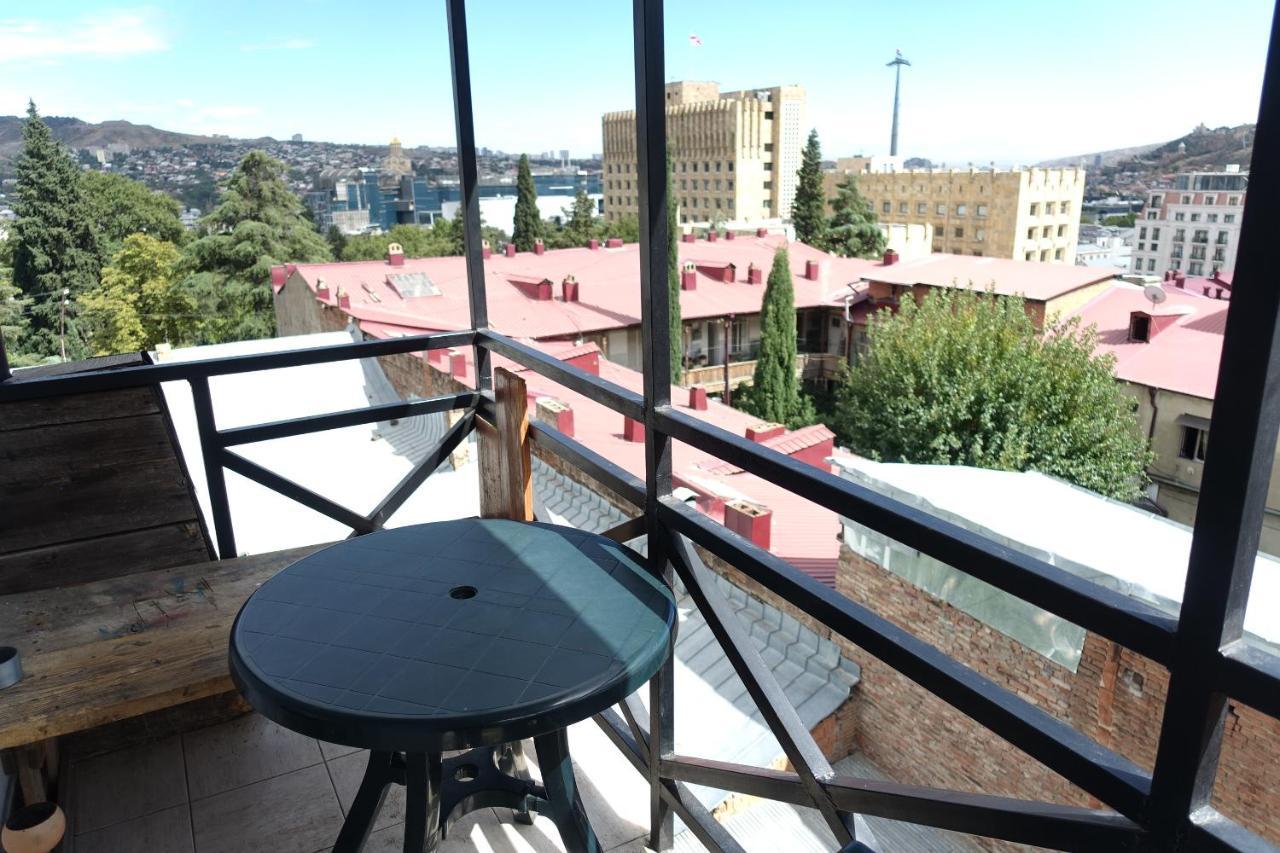 Diwan Hostel Tbilisi Exterior photo