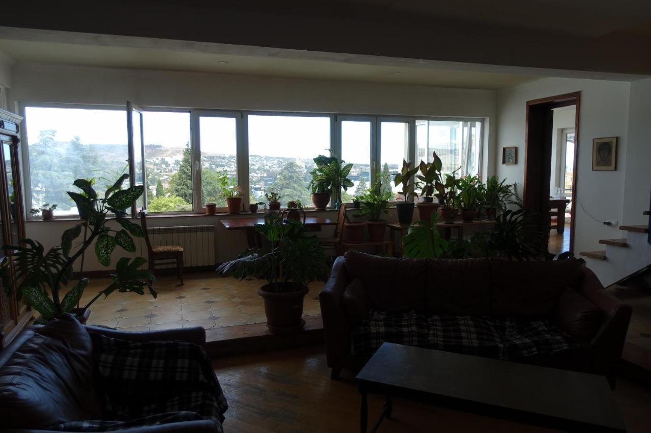 Diwan Hostel Tbilisi Exterior photo