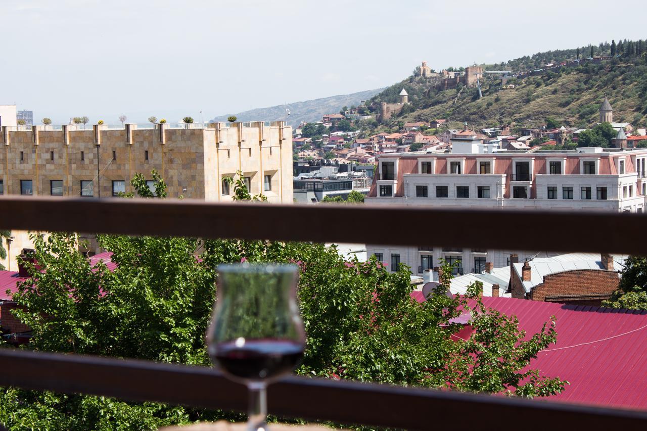 Diwan Hostel Tbilisi Exterior photo